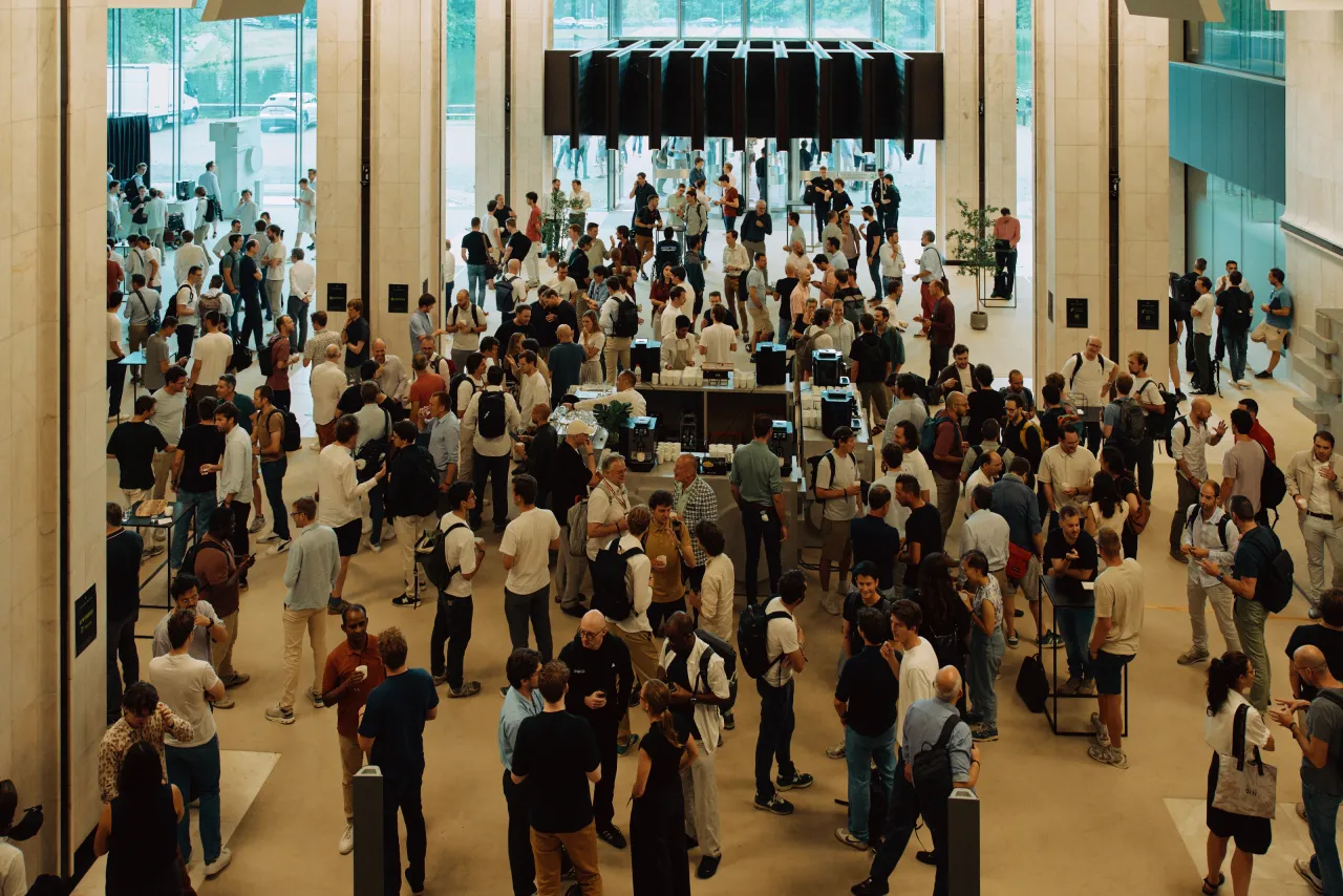 Attendees networking in the lobby of Mix Brussels during Off the Radar